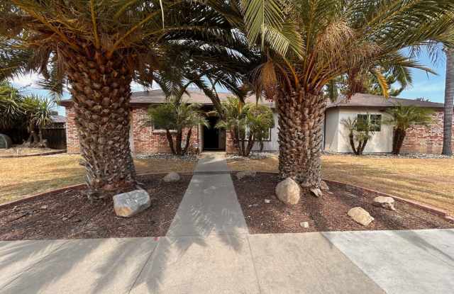Cute home for rent in Tulare