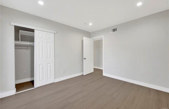 22540 Roscoe Boulevard