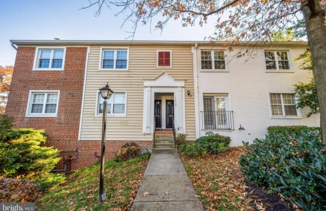 4610 28TH ROAD S - 4610 28th Road South, Arlington, VA 22206