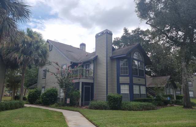 Photo of 956 Forest Ridge Ct Apt 104