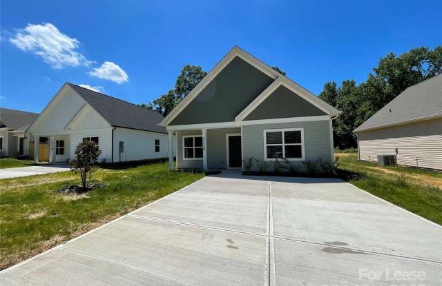 4903 Victoria Avenue