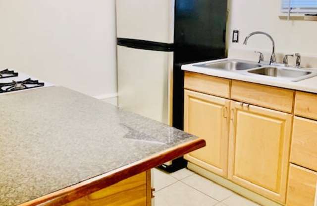 215 PRINCETON DR SE Unit C