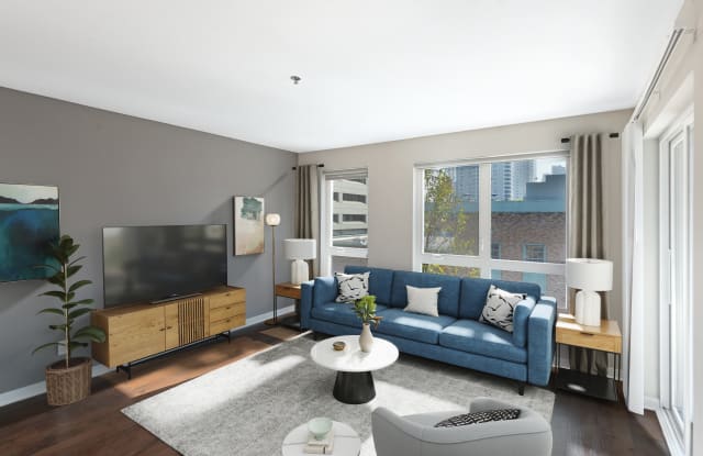 Photo of 2900 on First