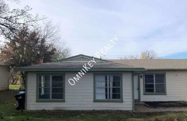 31 Macarthur Dr