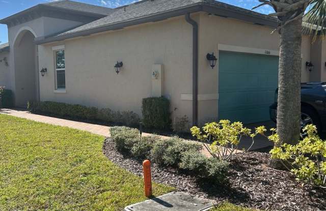 Lake Front Home In Lake Park at Tradition