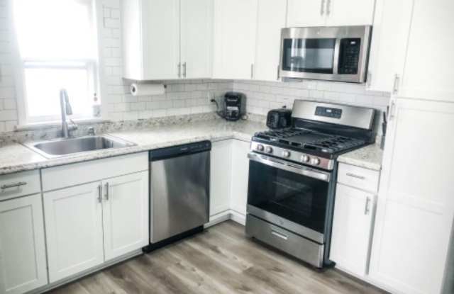 809 Locust Street