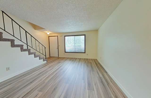 2 Bedroom 4-Plex ~ South Corvallis ~ Small Pet Friendly