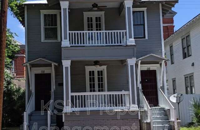 118 W Anderson St