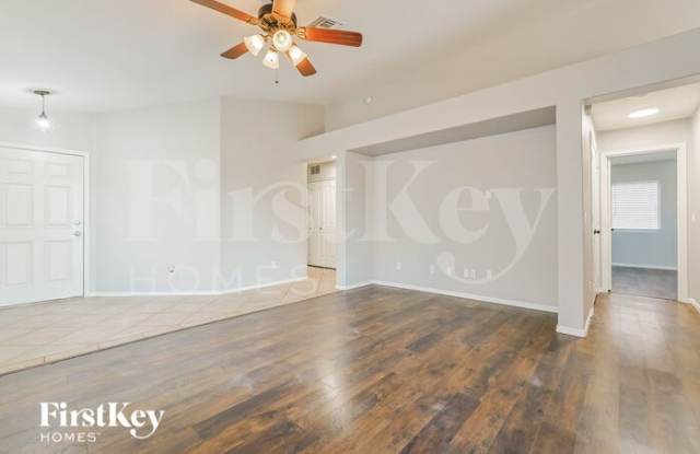 3538 South Moccasin Trail