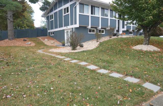 Photo of 1805 ARCOLA Avenue unit: Apt- A