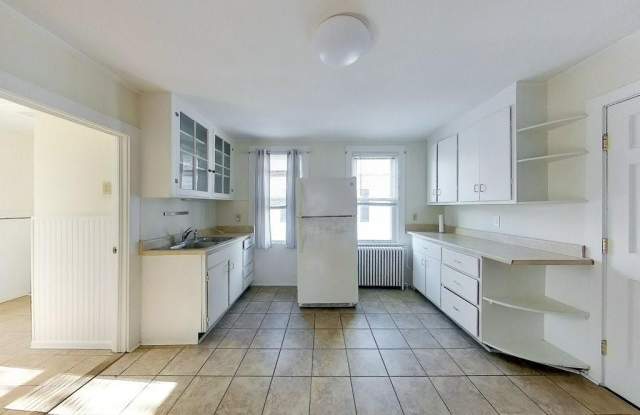 19 Dixon Street unit: 2