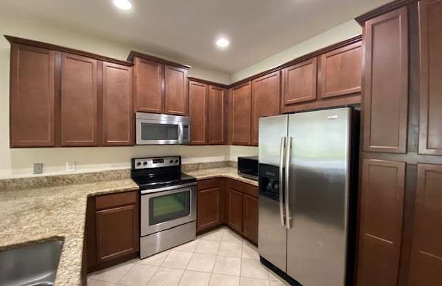 7347 Azalea Cove Circle