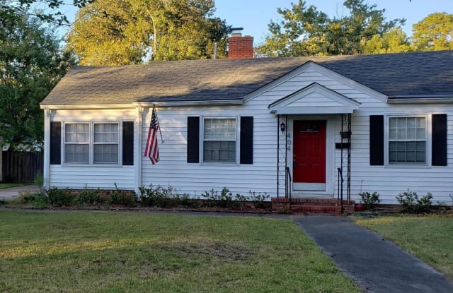 404 Columbus Drive - 404 Columbus Drive, Savannah, GA 31405