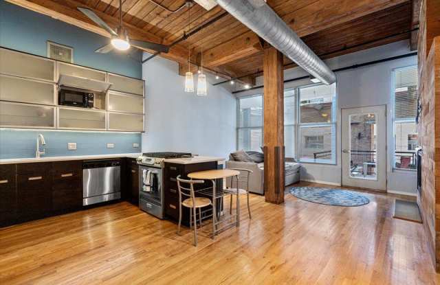 Photo of 1000 W Washington