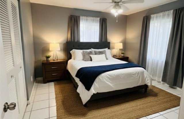 5256 Coronado Parkway