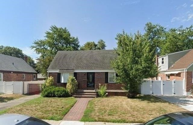 51 Jackson Avenue - 51 Jackson Avenue, Elmont, NY 11003