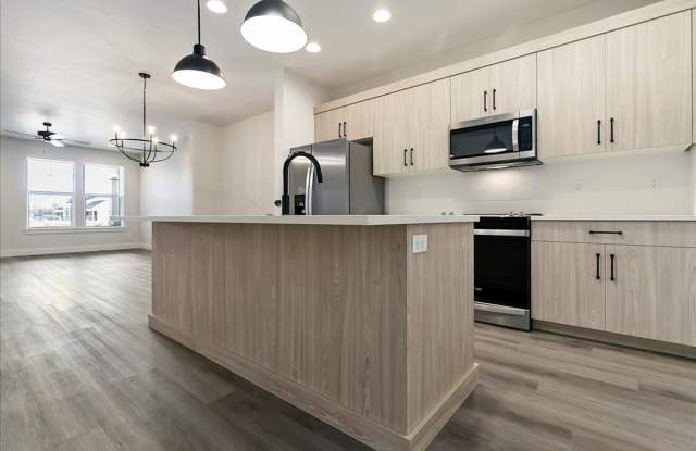 Pine43 Townhomes