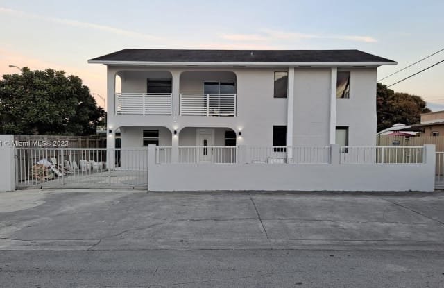 1865 E 9th Ave - 1865 East 9th Avenue, Hialeah, FL 33013