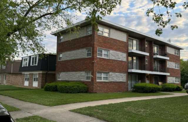 Photo of 15226 Martin Luther King Drive unit: 2E