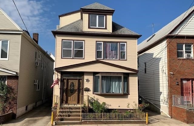 160 WEST 33RD ST - 160 West 33rd Street, Bayonne, NJ 07002