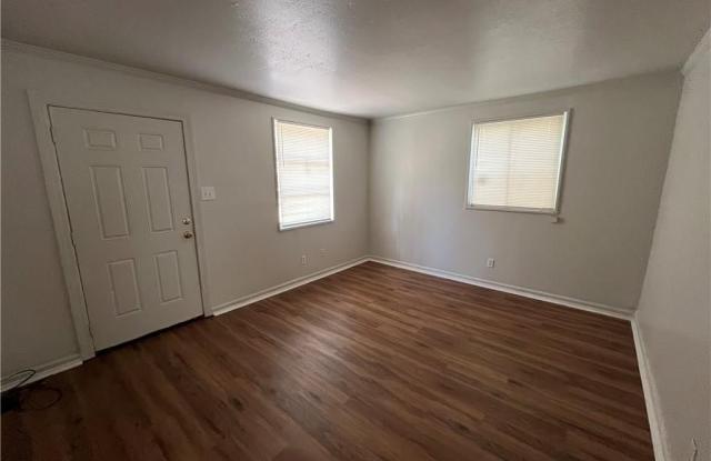 459 Seabreeze Road E