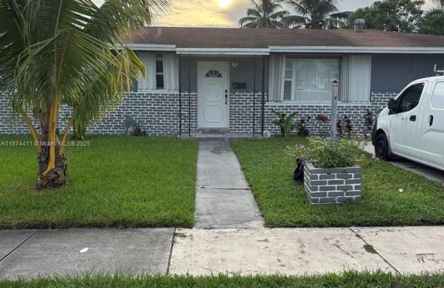 Photo of 20520 NW 2nd Ct