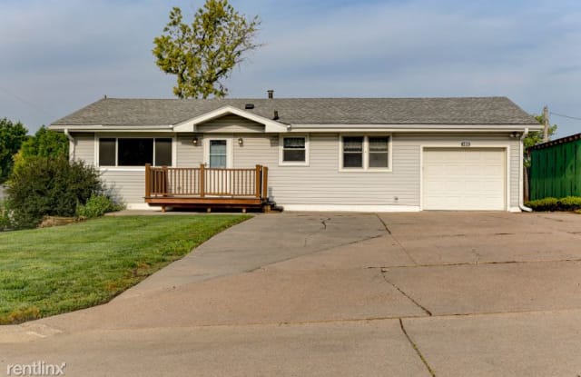 4408 S 42nd Ave - 4408 South 42nd Avenue, Omaha, NE 68107