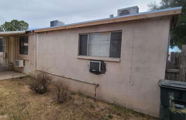 345 E Teton Road unit: Studio