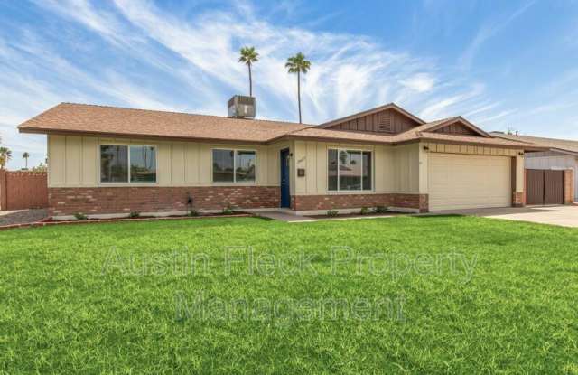 2427 E. La Jolla Drive