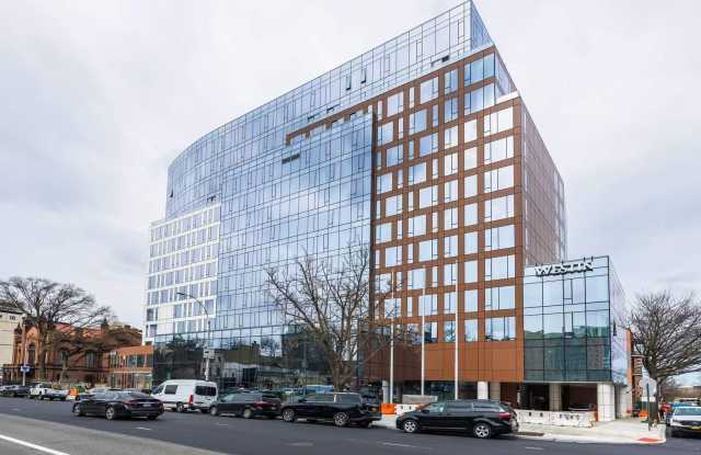 Photo of 3532 Leavitt St