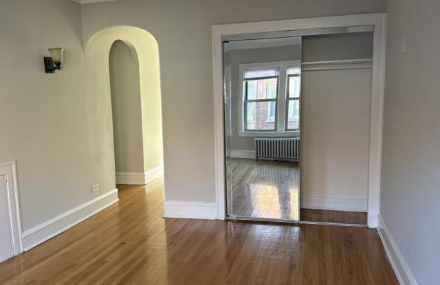 5119-21 West Montrose Ave.