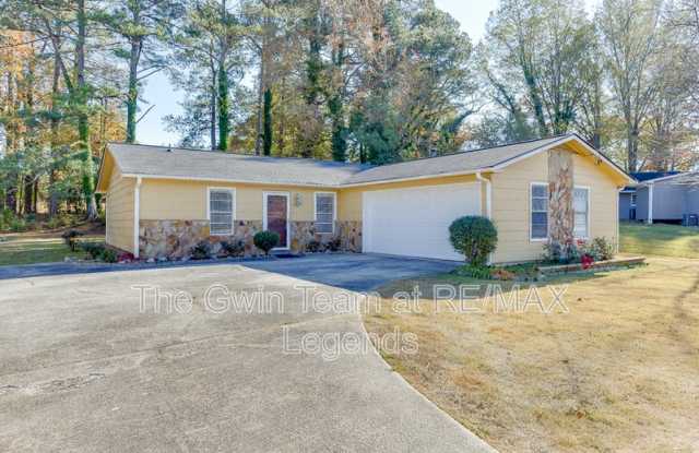 708 Davis Rd