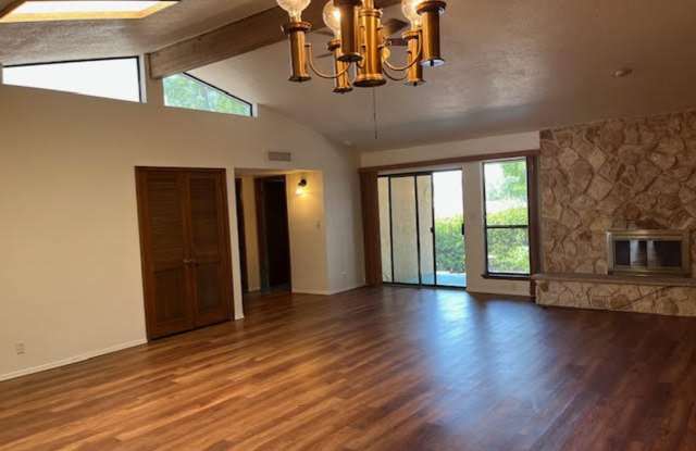 *************REDUCED and READY ******* Townhouse all one level, three bedrooms, two full bathrooms, two car garage