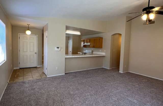 6204 Straub Lane - 3+2 in South Bakersfield - MOVE IN SPECIAL - $1950 for 1st 3 Months