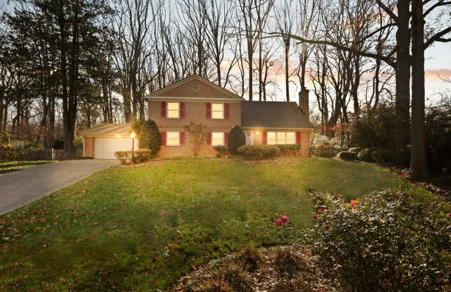 6543 Cedarwood Ct