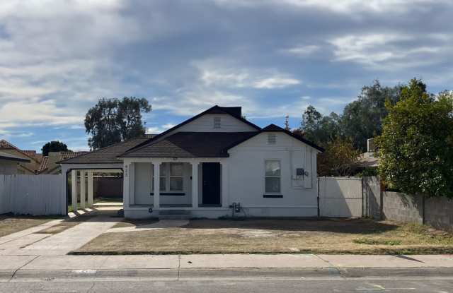 423 E Crescent Ave