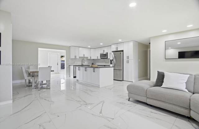 6948 Northwest 8th Street