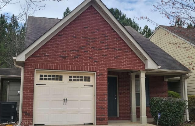 3039 Broadleaf Trail