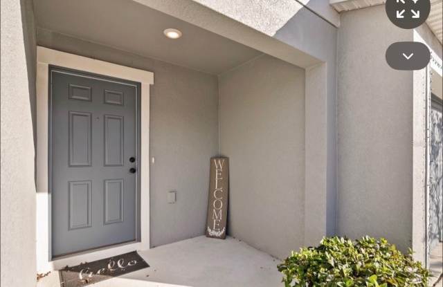 2917 FIELDWOOD Circle
