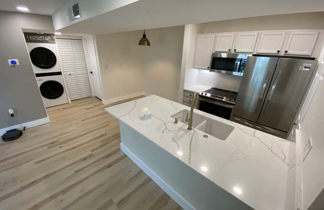 703 Parsons Lake Path