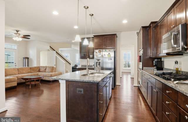 7207 MAISSON RIDGE Circle