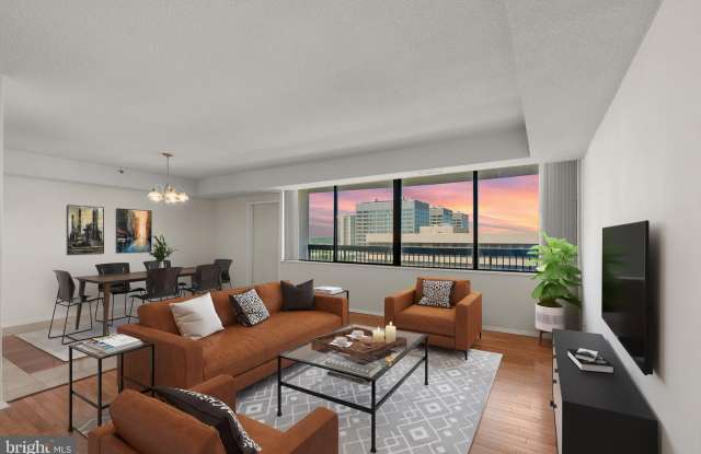 Photo of 3713 S GEORGE MASON Drive unit: 1412