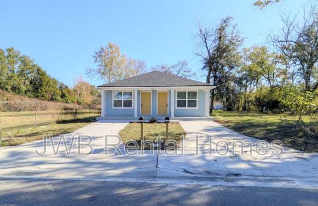 Photo of 5827 Avenue B