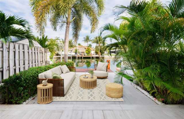 2203 Northeast 123rd Street