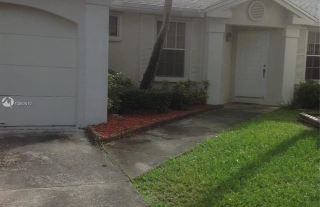 9849 SW 117th Pl - 9849 Southwest 117th Place, Kendall, FL 33186