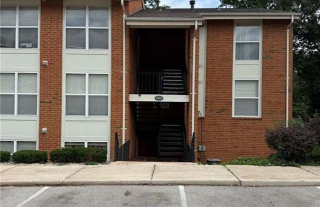 1943 GREENPOINT DRIVE #302 | KIRKWOOD 63122