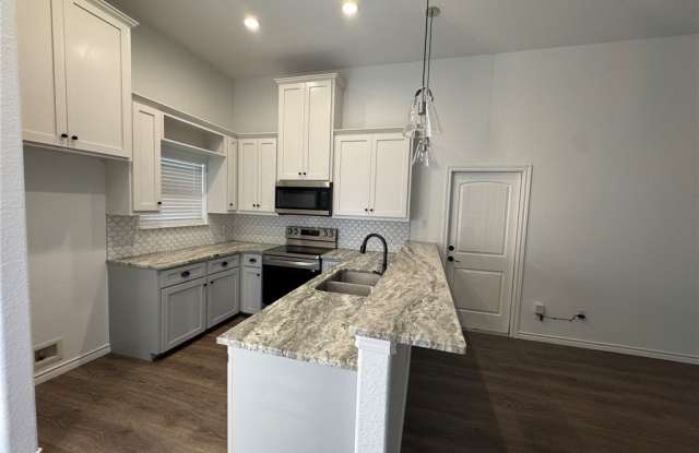 168 Navarro Crossing