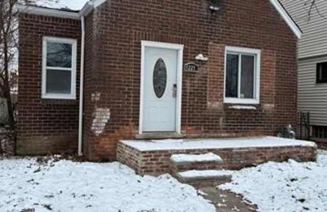 Photo of 12218 Maiden Street