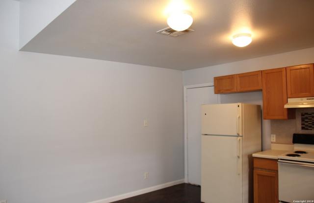 12231 Maverick Bluff