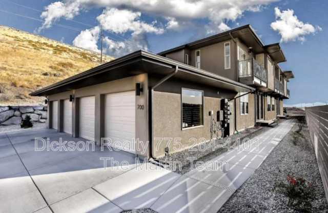 720 Bluffs Court